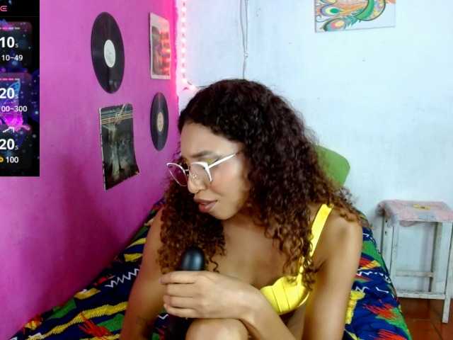 Live sex webcam photo for blessedperverse #290289207