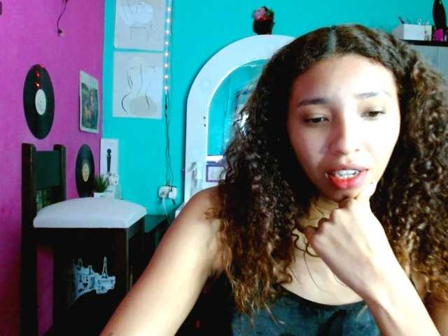 Live sex webcam photo for blessedperverse #291990405