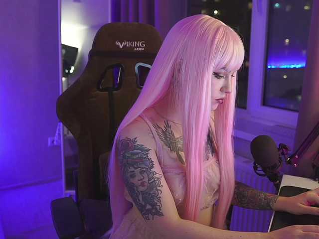 Live sex webcam photo for bljouu #271935432