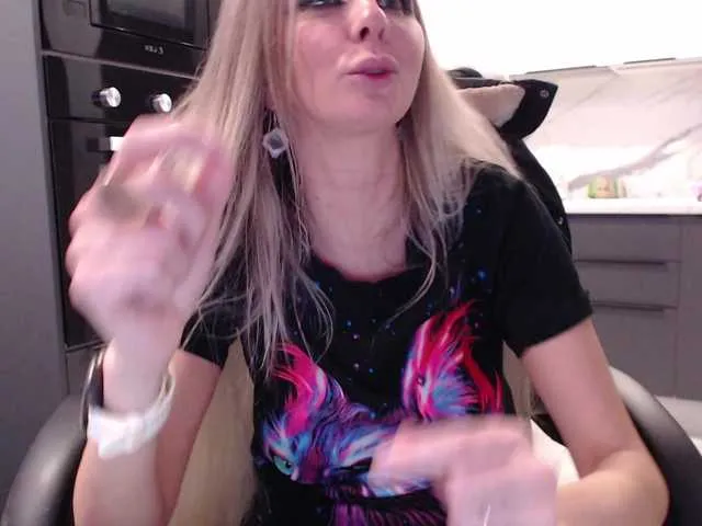 Live sex webcam photo for blondalina #292193179