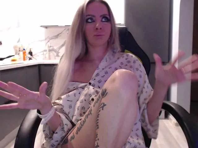 Live sex webcam photo for blondalina #292368043