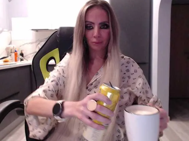 Live sex webcam photo for blondalina #292369568