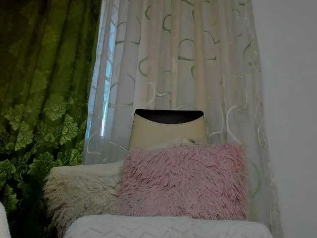 Live sex webcam photo for blondebab3 #272356793