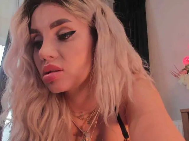 Live sex webcam photo for blondebab3 #276535033