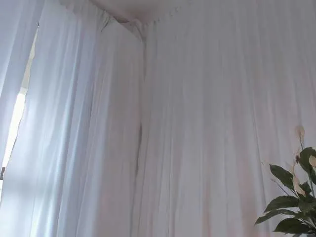 Live sex webcam photo for blondebab3 #277895113