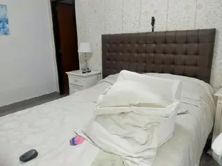 Live sex webcam photo for blondie-xxx #228572704