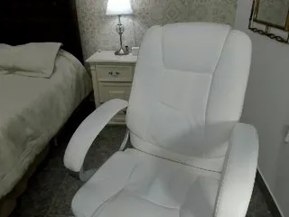 Live sex webcam photo for blondie-xxx #229908782