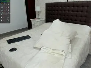 Live sex webcam photo for blondie-xxx #231531499