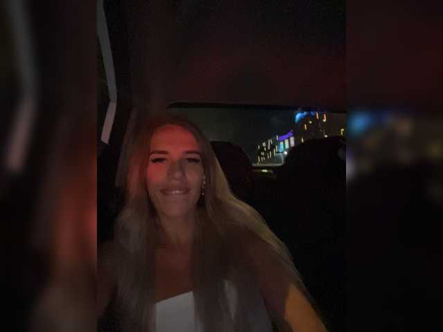 Live sex webcam photo for blondinochkaa #274425044