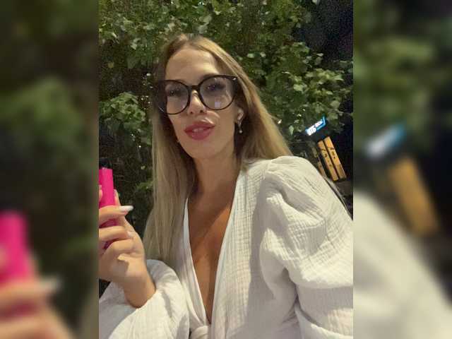 Live sex webcam photo for blondinochkaa #274505884