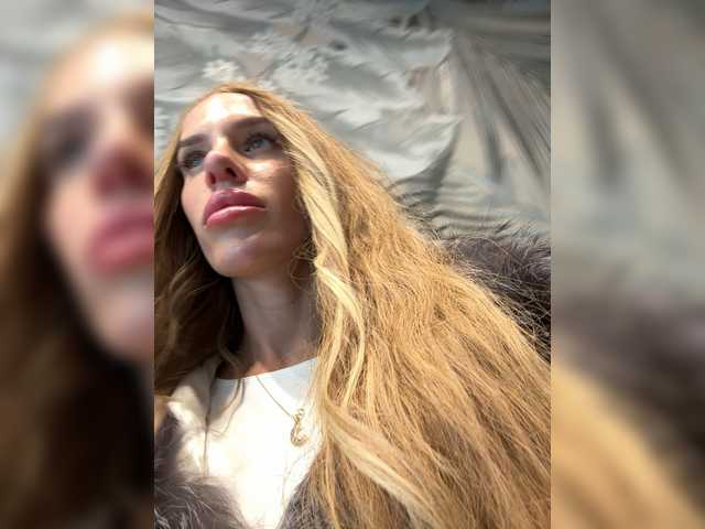 Live sex webcam photo for blondinochkaa #277407733