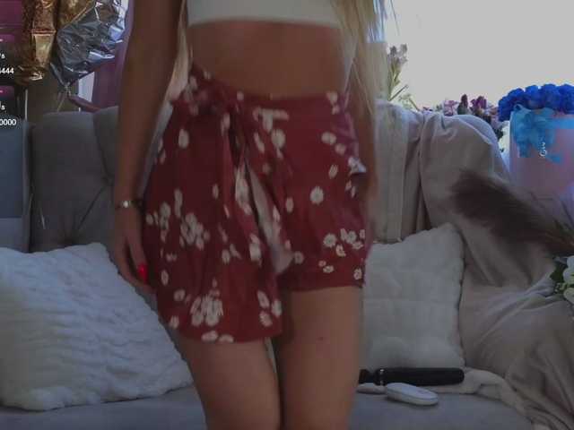 Live sex webcam photo for blondinochkaa #277509653