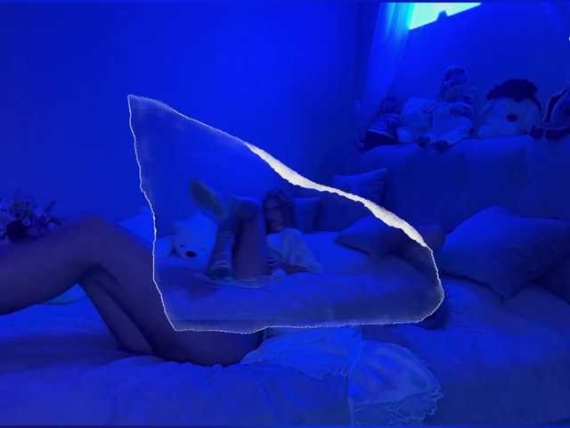 Live sex webcam photo for blondinochkaa #277595354