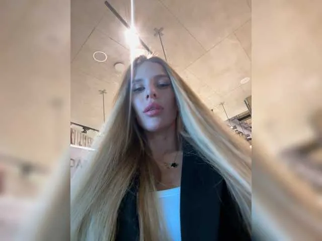 Live sex webcam photo for blondinochkaa #291726968