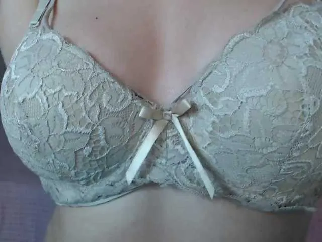 Live sex webcam photo for blue-mom #274275456