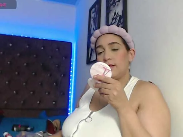 Live sex webcam photo for blue-water-cs #290619676