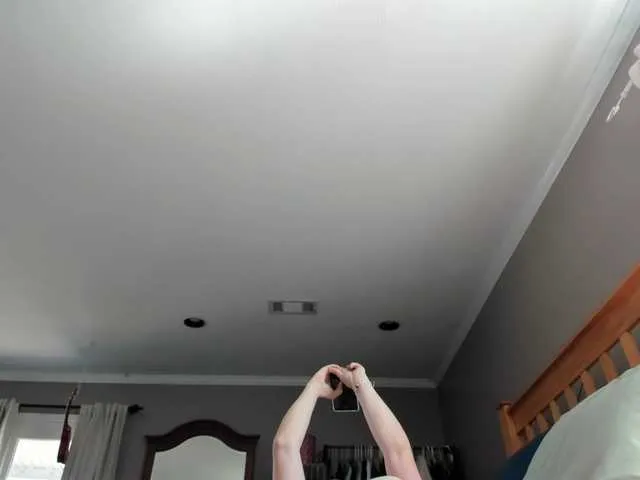 Live sex webcam photo for blueeyedzaya-sexy #290656752