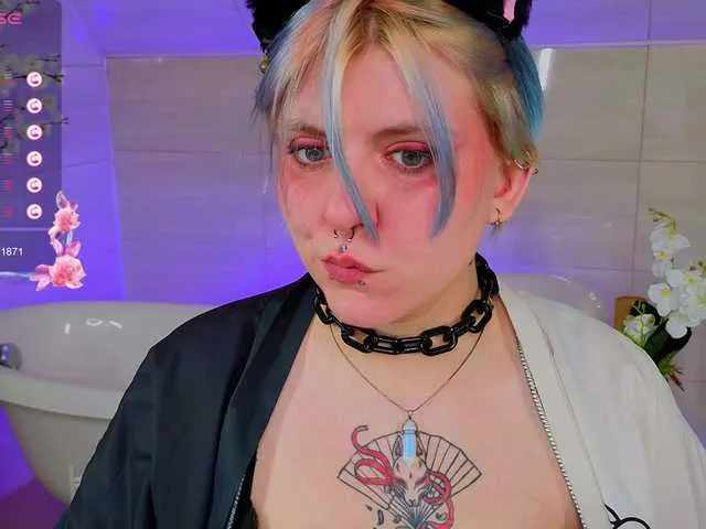 Live sex webcam photo for bluelunaray #291206216