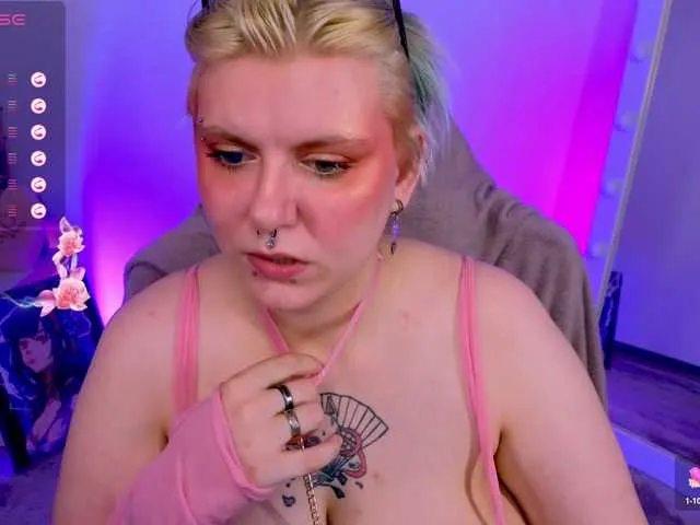 Live sex webcam photo for bluelunaray #291325451