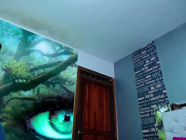 Live sex webcam photo for bluenena #276241293