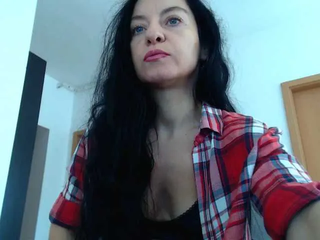 Live sex webcam photo for blueyesbaby #290709533