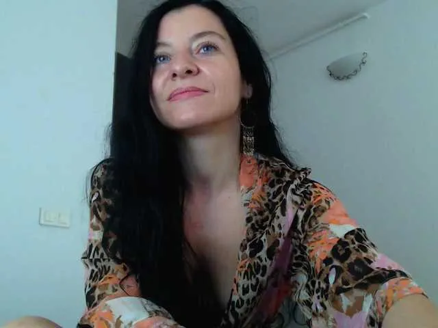 Live sex webcam photo for blueyesbaby #291043587