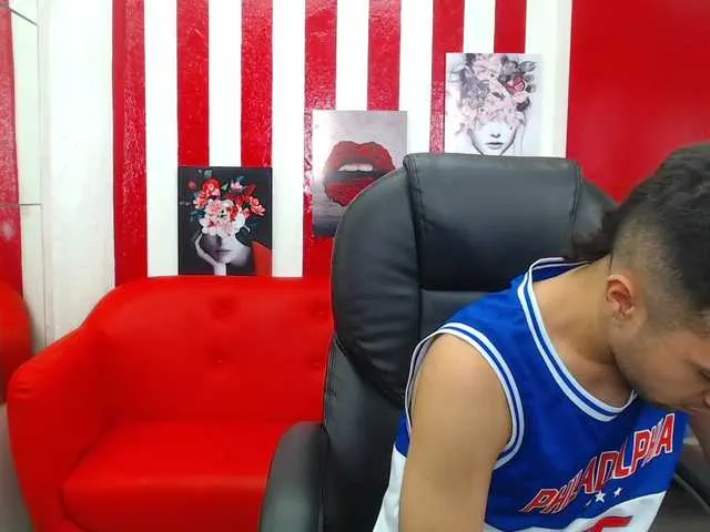 Live sex webcam photo for boddyballs #274058218