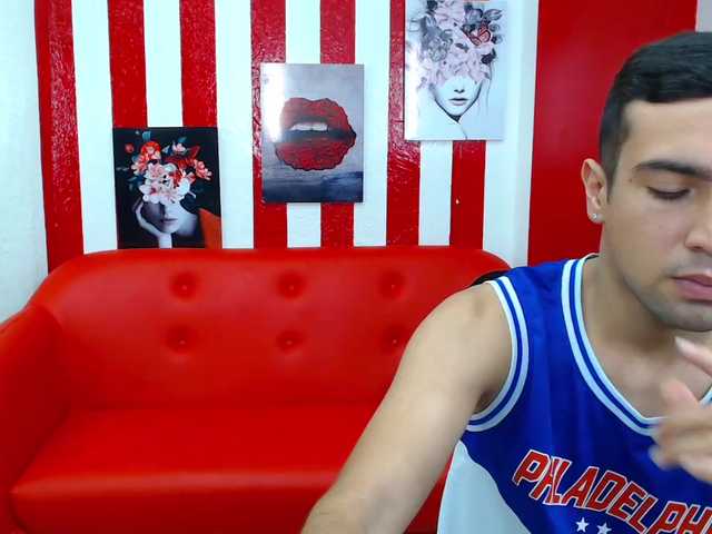 Live sex webcam photo for boddyballs #274240972