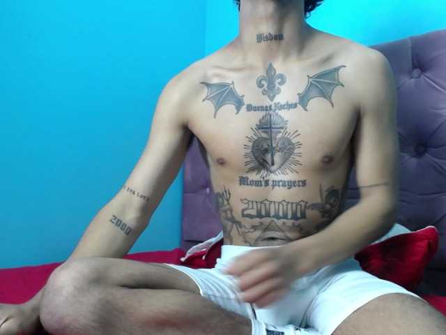 Live sex webcam photo for bomber-boy #277987292