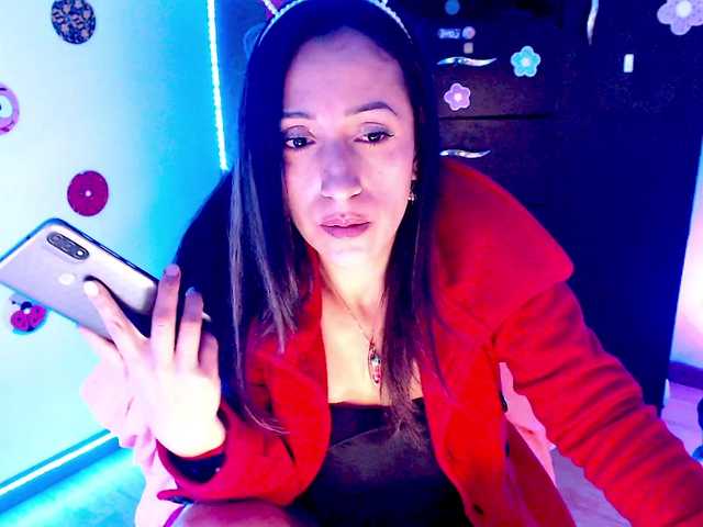 Live sex webcam photo for bomboncita288 #275597018
