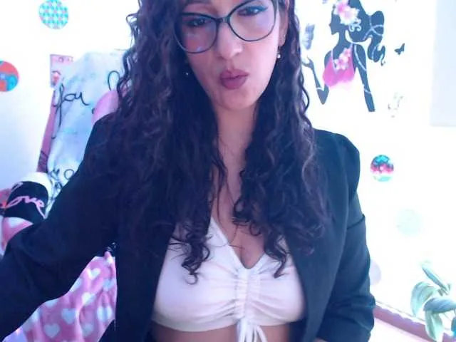 Live sex webcam photo for bomboncita288 #290454265