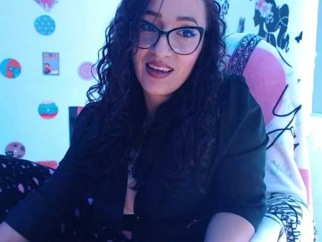 Live sex webcam photo for bomboncita288 #290472415
