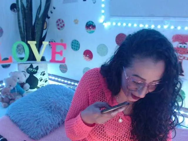 Live sex webcam photo for bomboncita288 #291017777