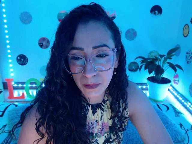 Live sex webcam photo for bomboncita288 #291117068