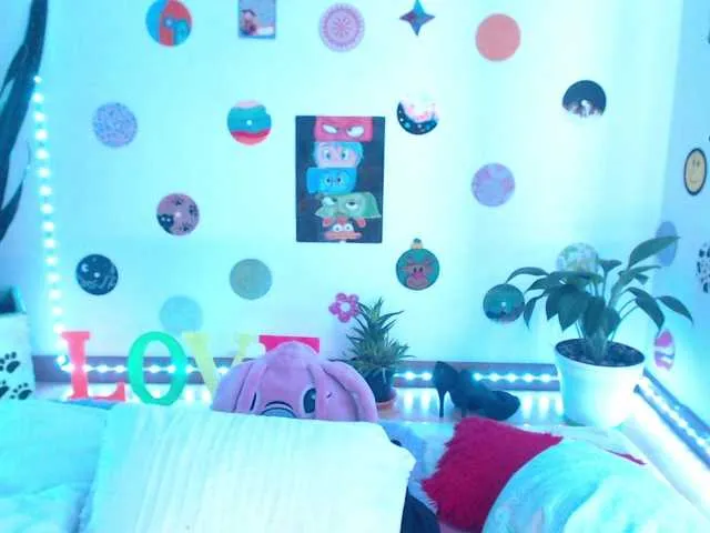 Live sex webcam photo for bomboncita288 #291178488