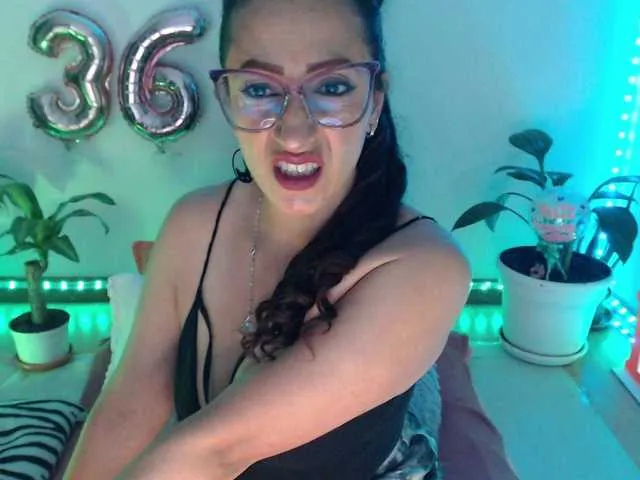 Live sex webcam photo for bomboncita288 #291483558
