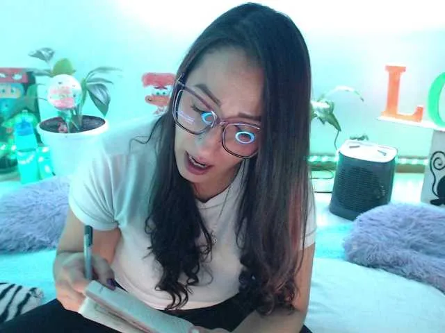 Live sex webcam photo for bomboncita288 #291610746