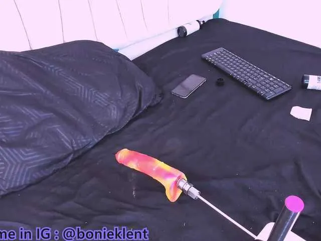 Live sex webcam photo for bonieklent #290708135