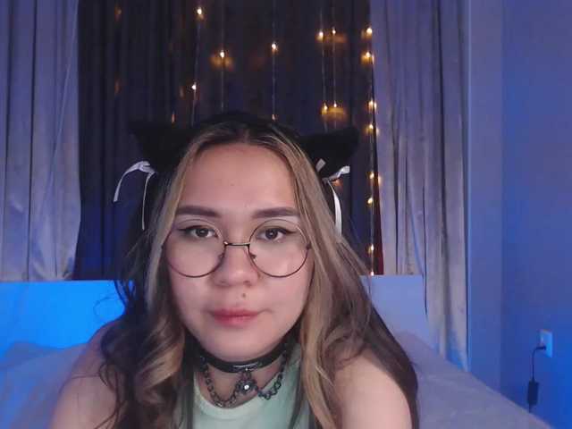 Live sex webcam photo for bonnyxx #272926949