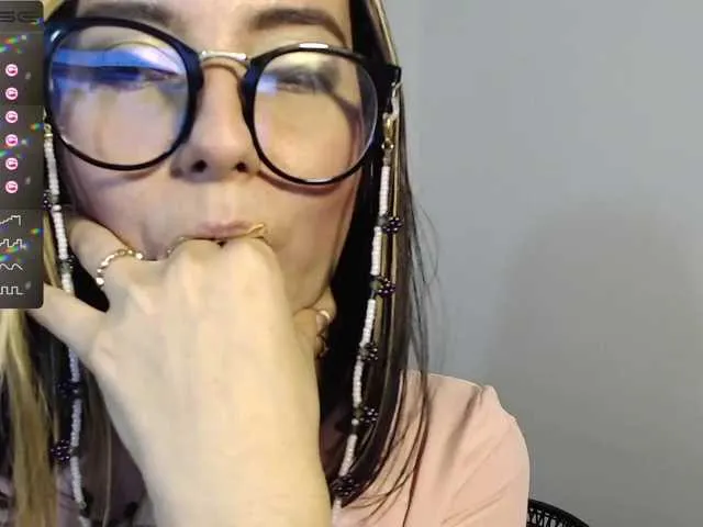 Live sex webcam photo for boobXbunny #271734133