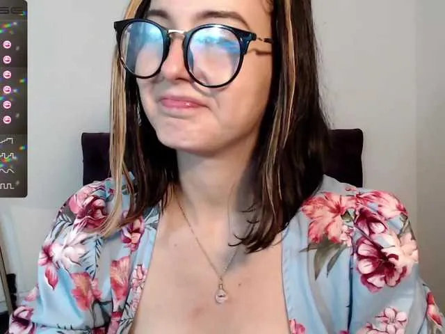 Live sex webcam photo for boobXbunny #272132747