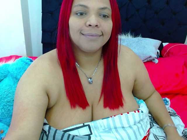 Live sex webcam photo for boobssiren0127 #283379217