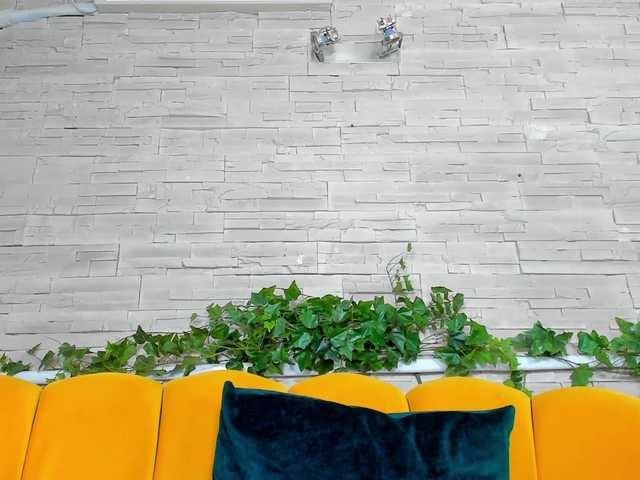 Live sex webcam photo for boobzilla #292438044