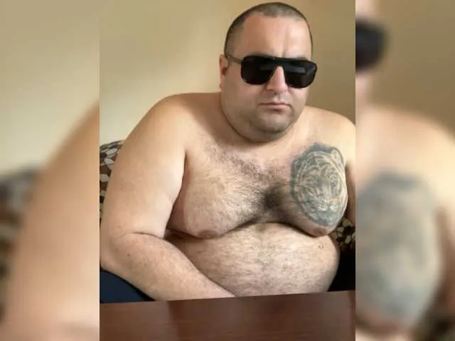 Live sex webcam photo for boy123023 #277887955