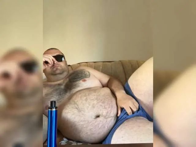 Live sex webcam photo for boy123023 #277984544