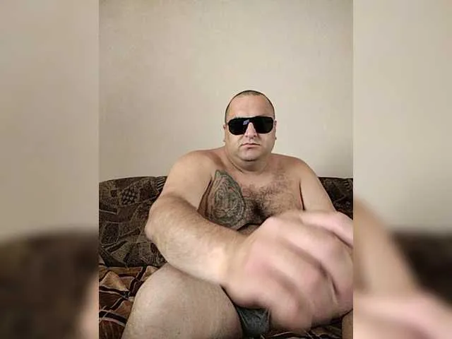 Live sex webcam photo for boy123023 #278122235