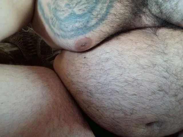 Live sex webcam photo for boy123023 #289685877