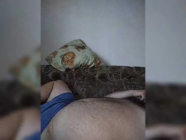 Live sex webcam photo for boy123023 #289921599