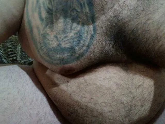 Live sex webcam photo for boy123023 #290030773