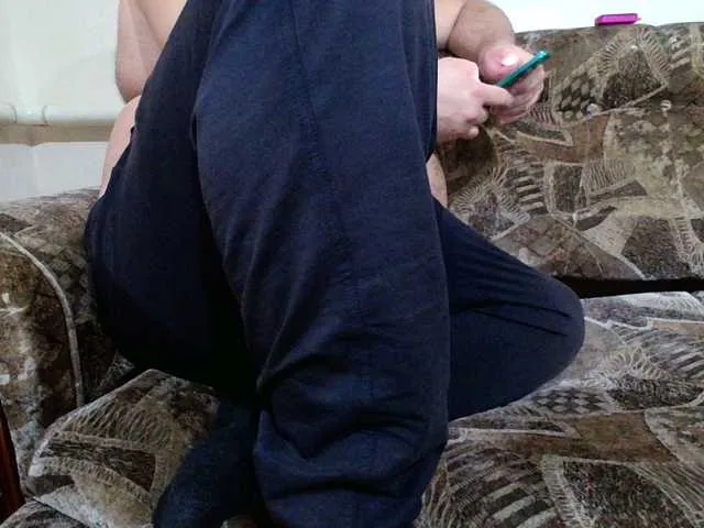 Live sex webcam photo for boy123023 #290126918